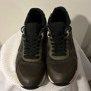 Zara men retro sneakers, colors army green, black, brown & white. Size 7 men.